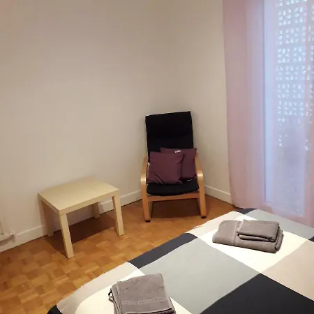 Les Pins . 2 P Calme Et Terrasse Apartamento Nice